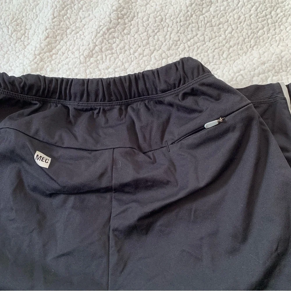 MEC Slim Fit Black Joggers - Picture 10 of 10